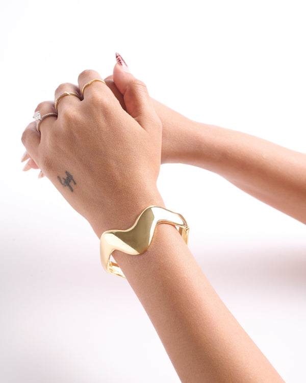 Curvy Bracelet